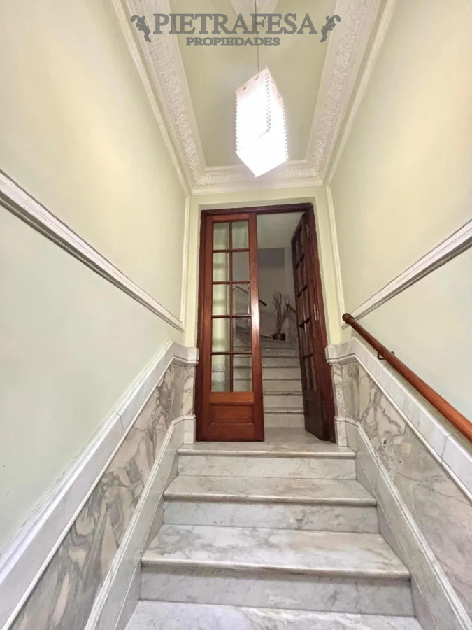 Apartamento ID.13935 - Casa PH en venta en Pocitos, 3 dormitorios, 1 baño, terraza.