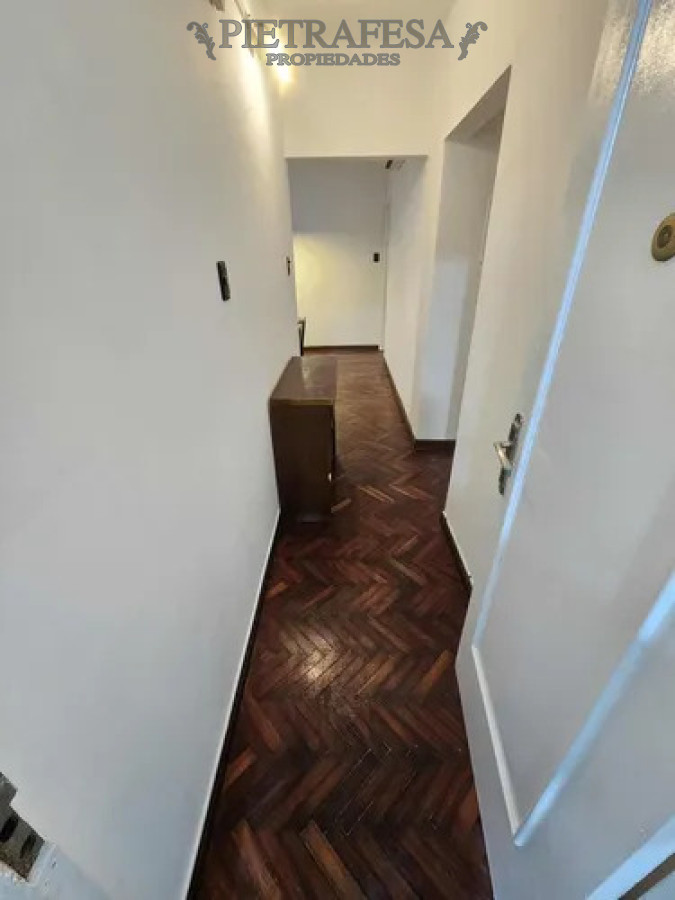 Apartamento ID.14958 - Apartamento en Venta, 2 dormitorios, 1 baño, balcon, azotea. Aguada.