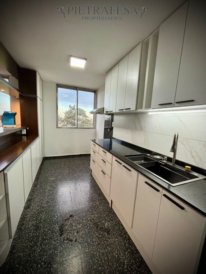 Apartamento ID.4531 - Apartamento en venta 3 dormitorios, 1 baño, terraza - Cno Carrasco-Malvin Norte
