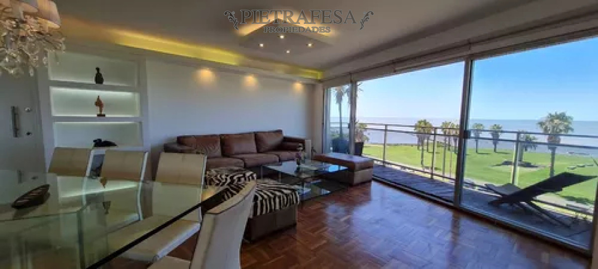 Apartamento ID.12424 - Apartamento en alquiler, 4dormitorios, 3baños, terraza, cochera, amueblado. Punta Carretas.