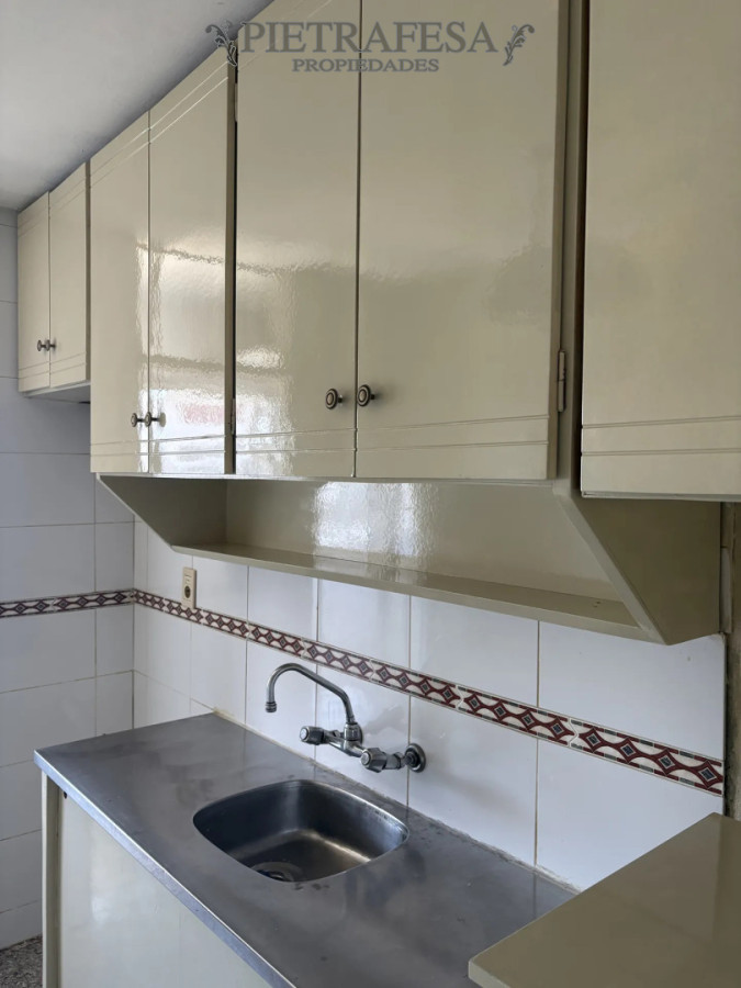 Apartamento ID.15391 - Apartamento en venta, 3 dormitorios, 1 baño, terraza lavadero. Malvin Norte.
