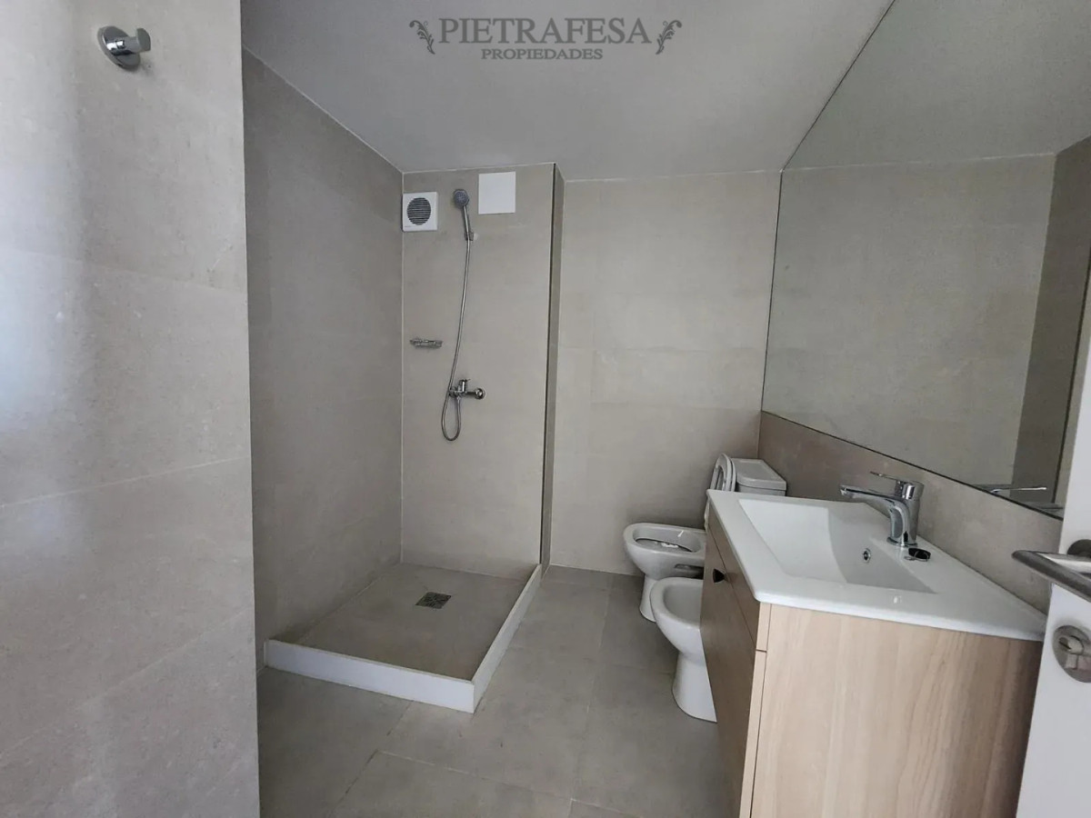 Apartamento ID.15372 - Apartamento en venta, 1 dormitorio, 1 baño, terraza, garaje. La Blanqueada.