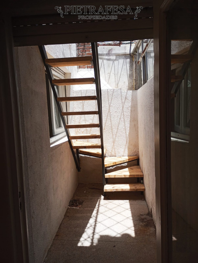 Apartamento ID.12937 - 2 Apartamentos en venta con renta 1 dorm, 1 baño, azotea-Brazo Oriental