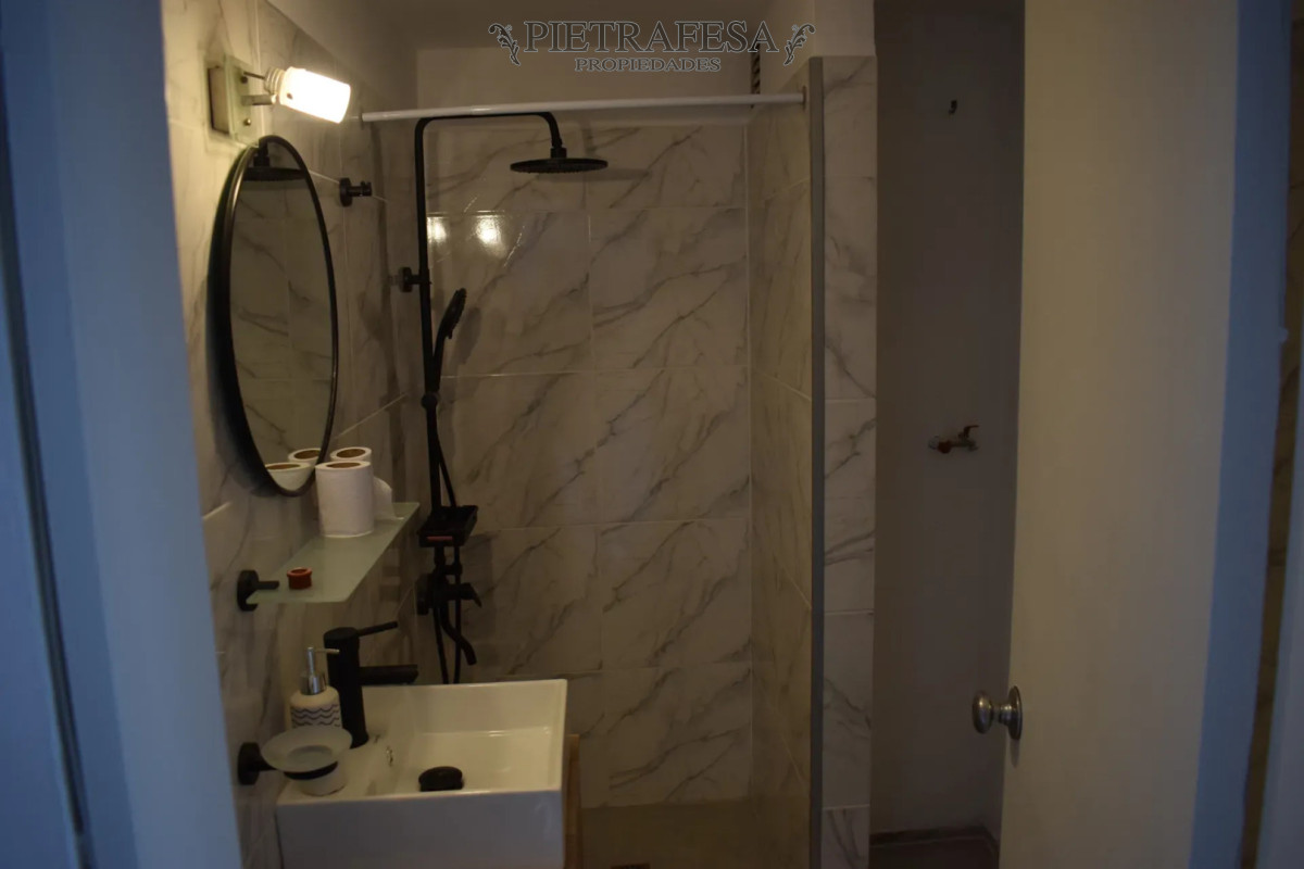 Apartamento ID.15431 - Apartamento en venta, 2 dormitorios, 1 baño, terraza lavadero. Centro.
