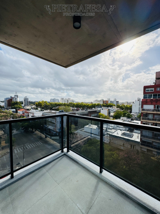 Apartamento ID.14126 - EDIFICIO BULL - POCITOS - 2 Dormitorios - 2 baños y Garage