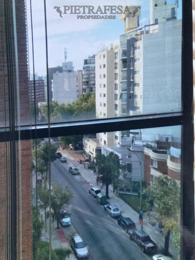 Apartamento ID.16633 - Venta de monoambiente, 1 baño , terraza . Punta carretas