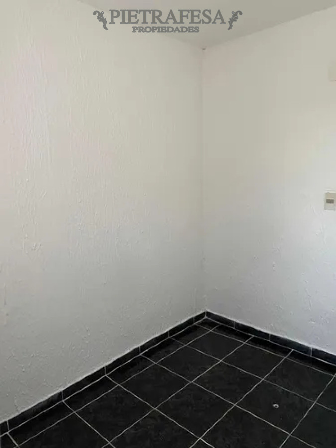 Apartamento ID.13910 - Apartamento en alquiler, 2dorm, 1 baño. La Teja.