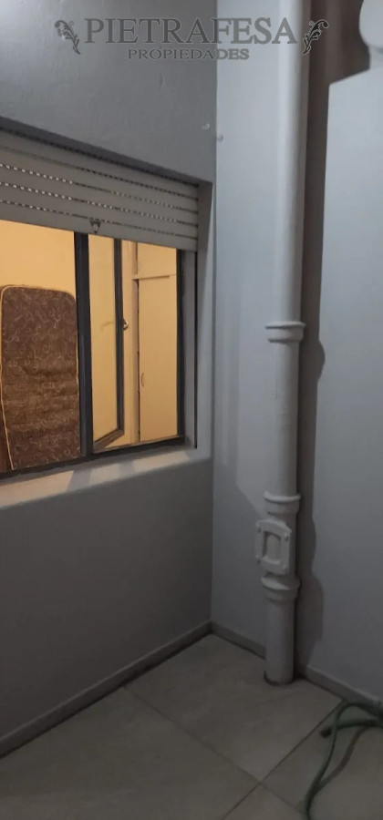 Apartamento ID.13567 - Apto en venta con renta 1 dormitorio, 1 baño y patio-La Comercial 