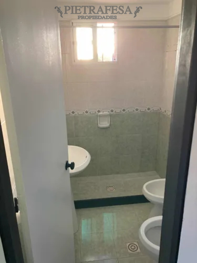 Apartamento ID.14453 - Apartamento en venta, 3 dormitorios, 1 baño, terraza lavadero, cochera. Malvin Norte.