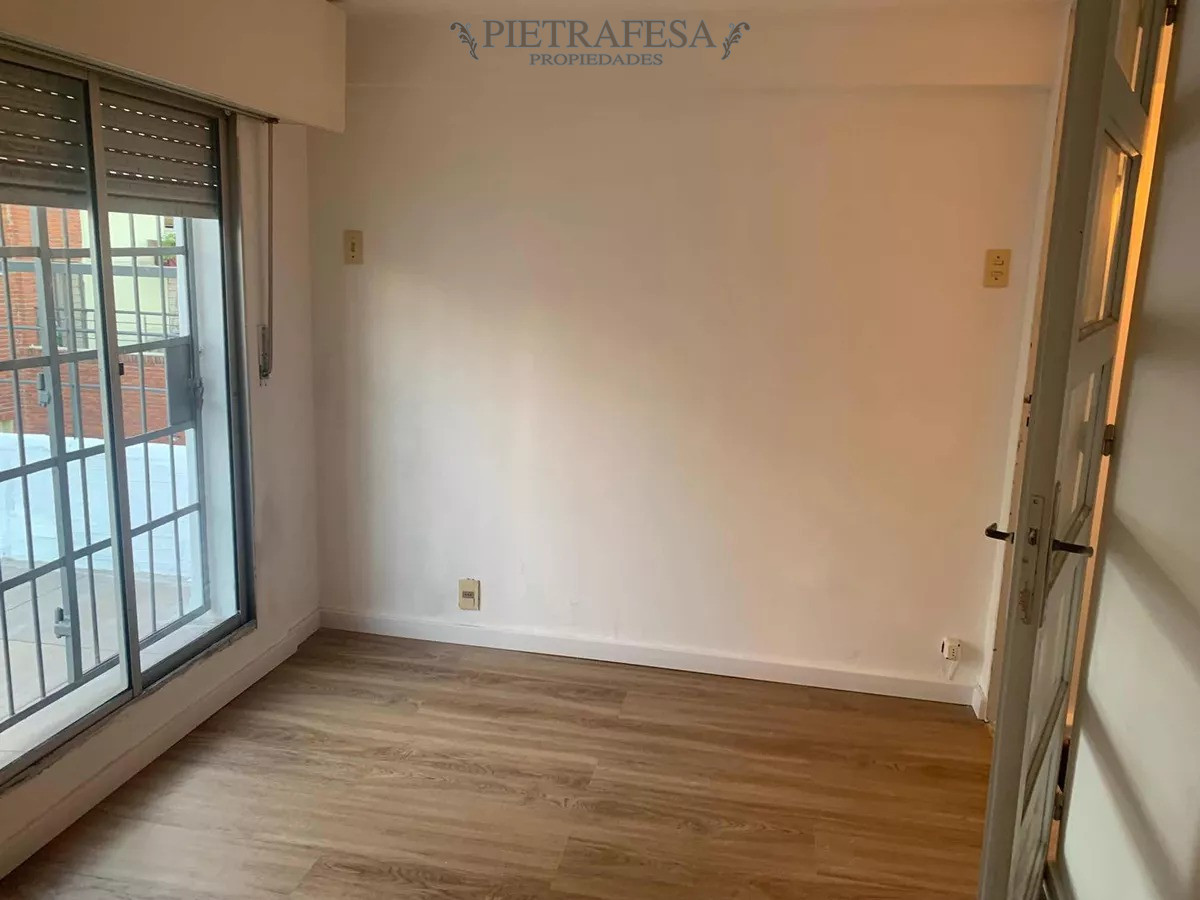 Apartamento ID.10926 - Apto en venta 2 dormitorios, 1 baño, terraza-Pocitos