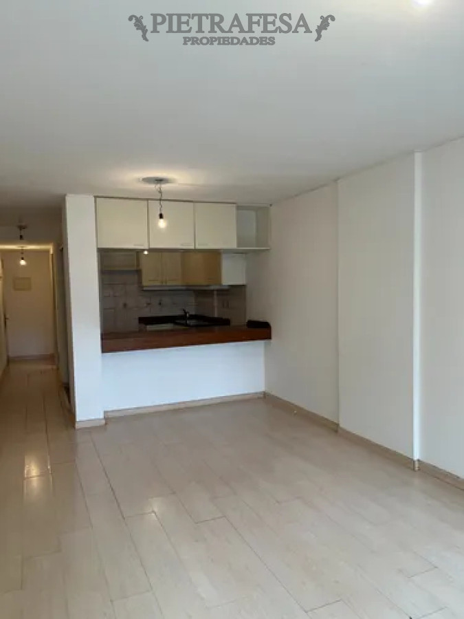 Apartamento ID.13886 - Apartamento en alquiler, monoambiente. Excelente zona, Punta Carretas.