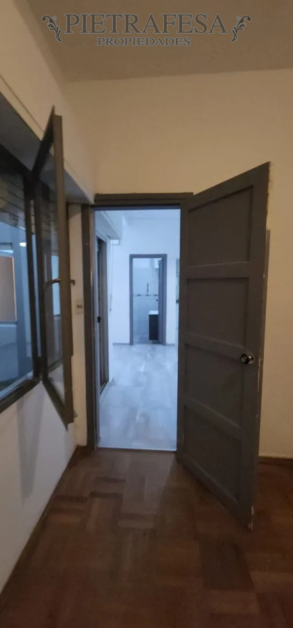 Apartamento ID.13567 - Apto en venta con renta 1 dormitorio, 1 baño y patio-La Comercial 