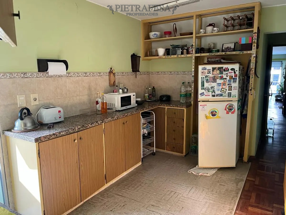 Apartamento ID.7952 - Apartamento en venta con renta 3 dormitorios, 2 baños y balcón-Gabriel Pereira-Pocitos