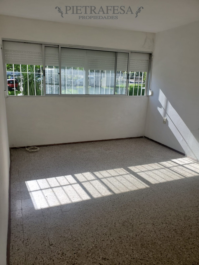 Apartamento ID.2743 - Apartamento en venta con renta 2 dormitorios 1 baño- Euskalerria 71- Malvin Norte