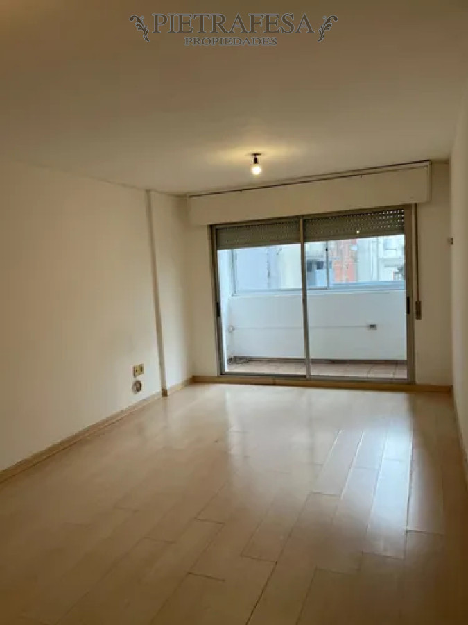 Apartamento ID.13886 - Apartamento en alquiler, monoambiente. Excelente zona, Punta Carretas.