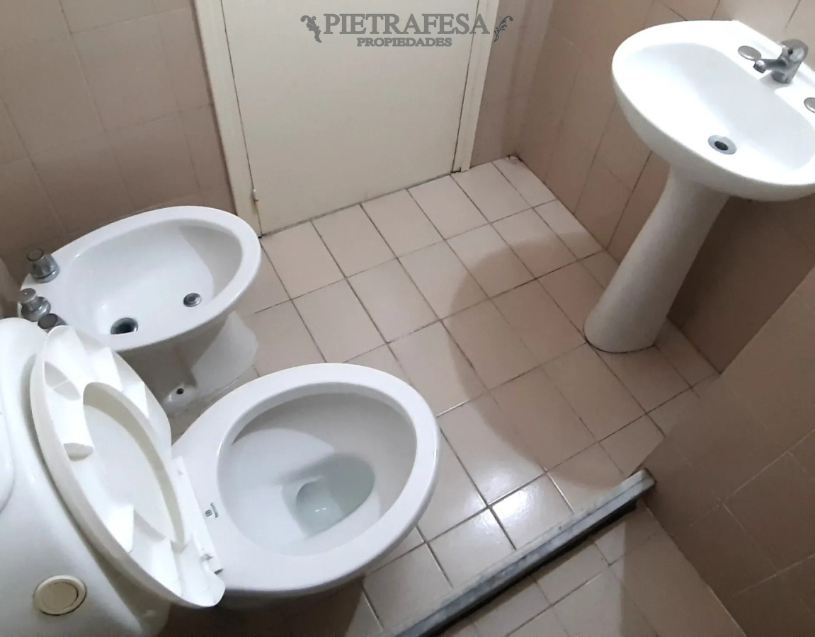 Apartamento ID.16512 - Venta de apartamento, monoambiente, 1 baño CON RENTA . Cordón 