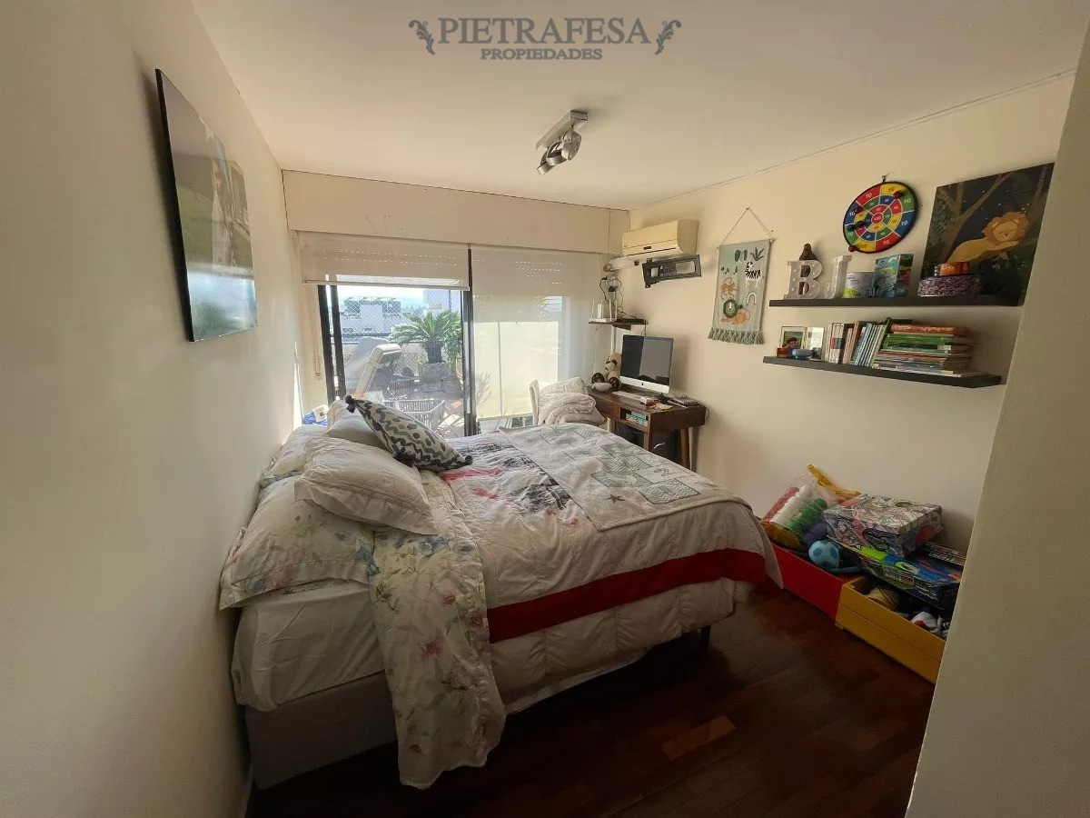 Apartamento ID.11055 - Penthouse en venta 3 dormitorios, 5 baños, terraza, gje-Pocitos 