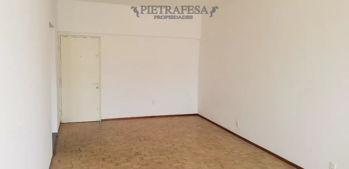 Apartamento ID.7402 - Apartamento en venta 2 dormitorio, 2 baños- Río Negro-Centro