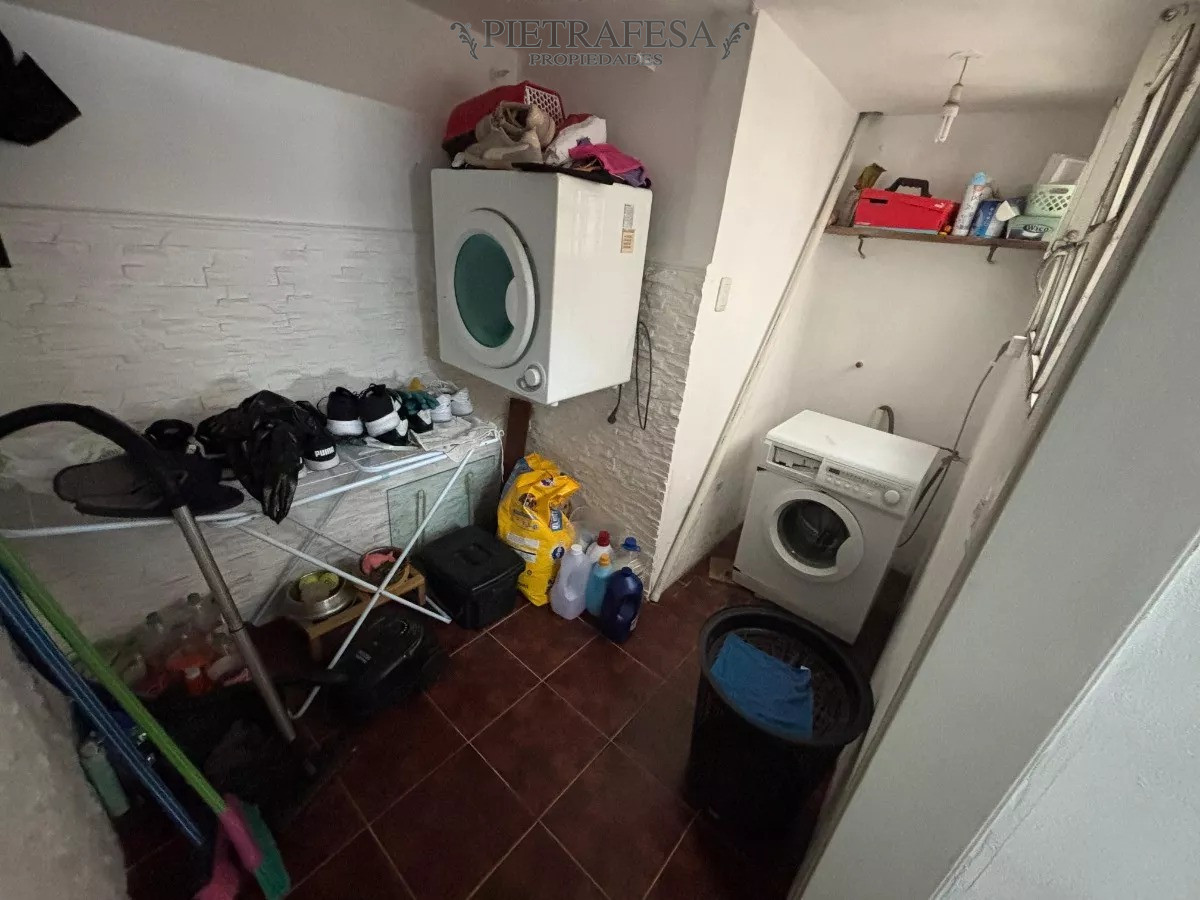 Apartamento ID.12128 - Apto en venta con RENTA 2 dormitorios, patio-Centro 