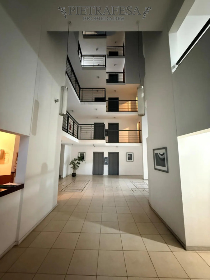 Apartamento ID.15777 - Apartamento en venta, 2 dormitorios, 1 baño, terraza, garaje. Aguada.