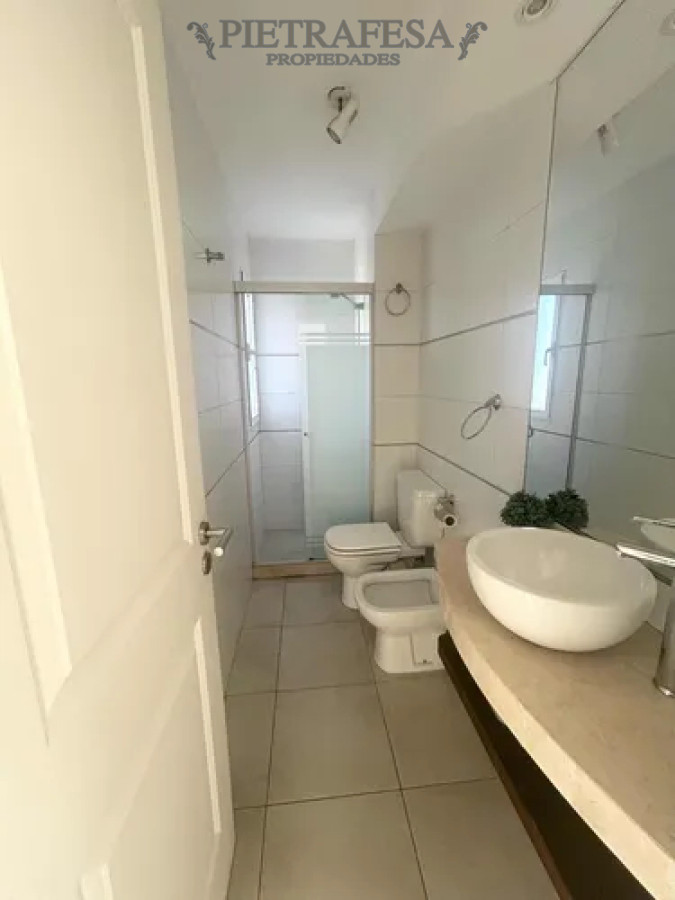 Apartamento ID.13882 - Apartamento en alquiler, 1 dormitorio, 1baño, terraza, garaje. Barra de Carrasco.