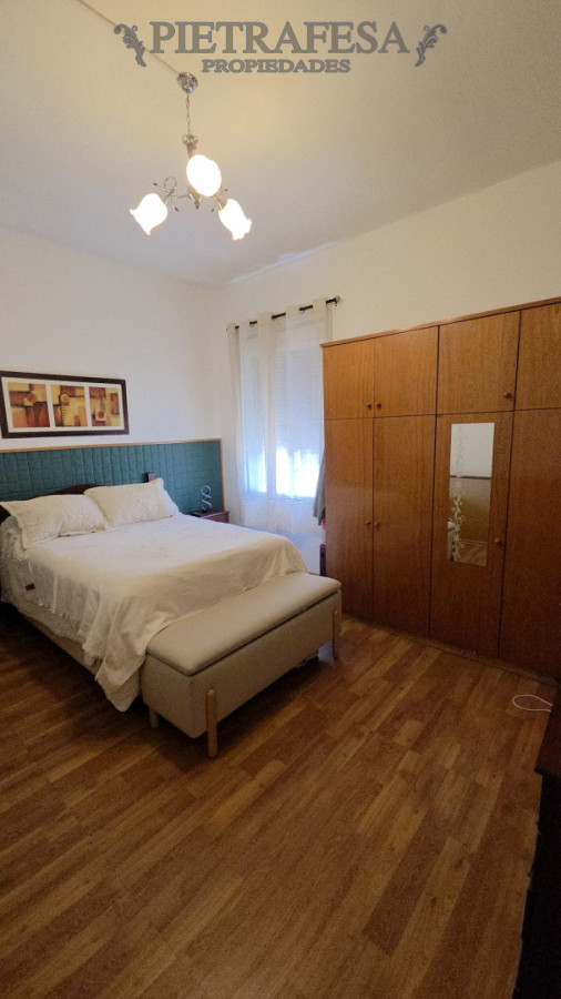 Apartamento ID.15171 - Apartamento tipo duplex en venta, 2 dormitorios, 1 baño, patio. Reducto.