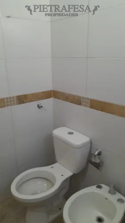 Apartamento ID.13511 - Apartamento en alquiler, 2dormitorios, 1baño, patio. Villa Muñoz.