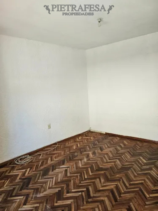 Apartamento ID.13524 - Apartamento en alquiler, 2dormitorios, 1baño, balcón. Bella Vista.