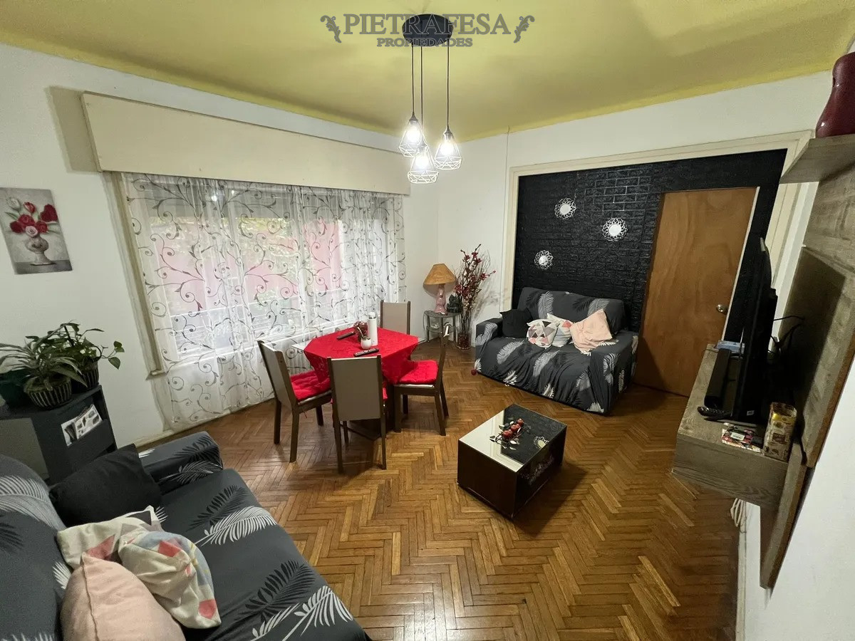 Apartamento ID.13868 - Apartamento en Venta - 4 Dormitorios - 2 Baños - Balcón y Terraza - Centro
