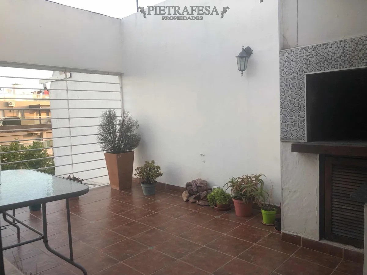 Apartamento ID.4000 - Apartamento Penthouse en venta - 4 dormitorios - 4 baños - garaje x 2 - Chucarro -Pocitos