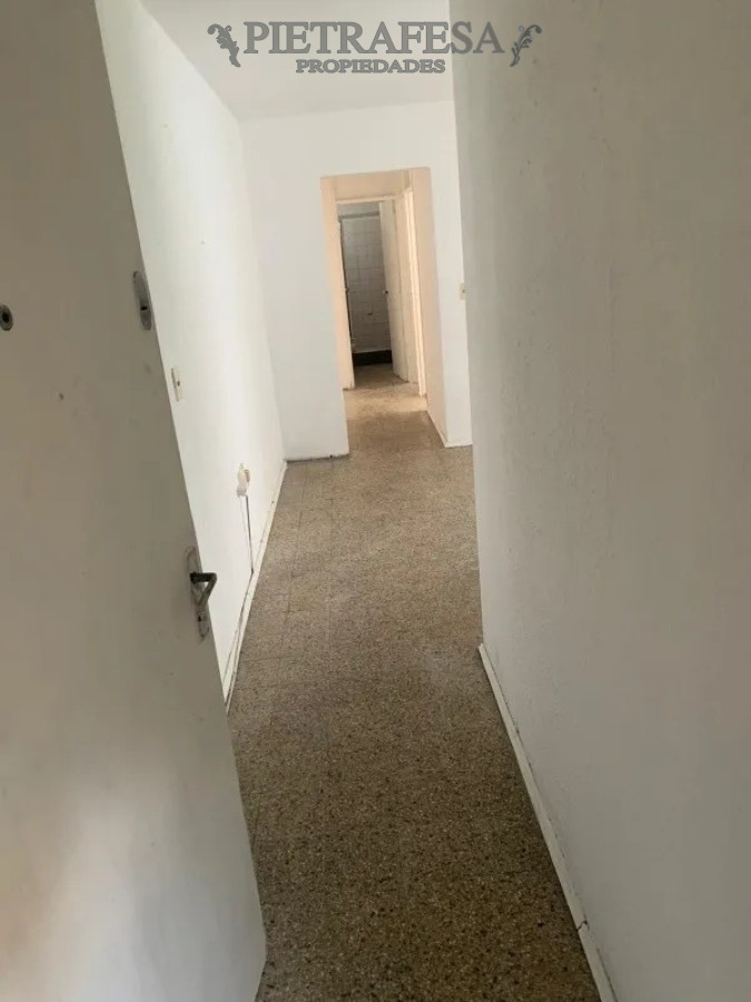 Apartamento ID.1966 - Apartamento en venta con renta Euskal Erria 70, 2 dormitorios 1 baño-Malvin Norte