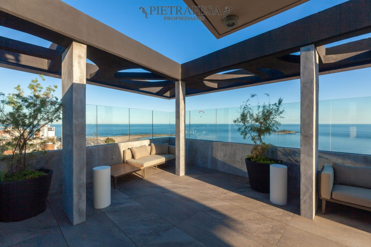 Apartamento ID.1176 - Apartamento en venta 2 dormitorios 2 baños con terraza y patio- Rambla O  higgins - Malvin 