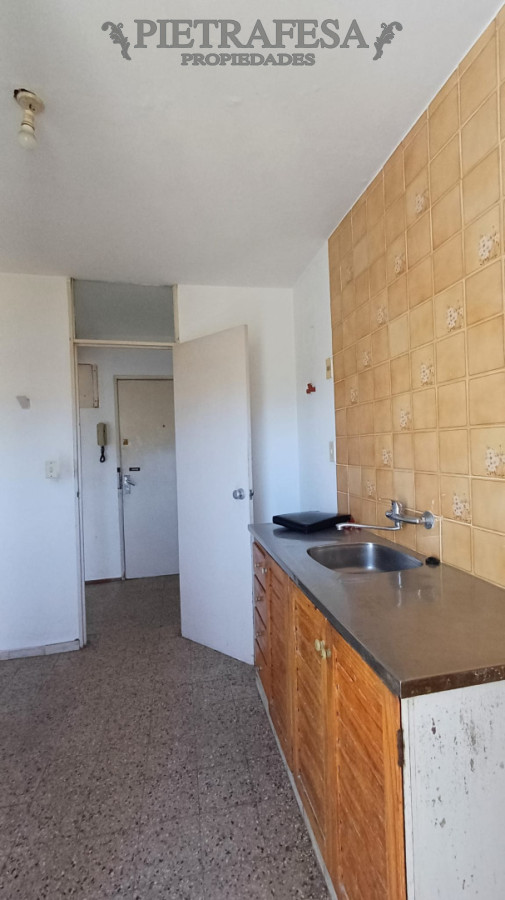 Apartamento ID.15483 - Apartamento en venta, 3 dormitorios, 1 baño, terraza lavadero. Malvin Norte.