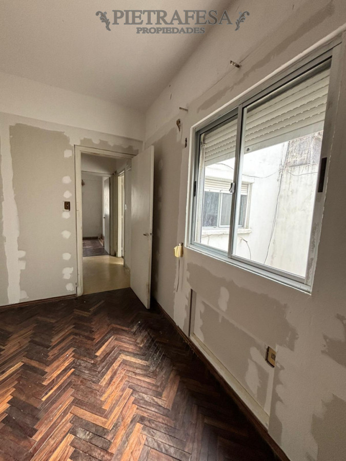 Apartamento ID.15564 - Apartamento en venta, 2 dormitorios, 1 baño. Tres Cruces.