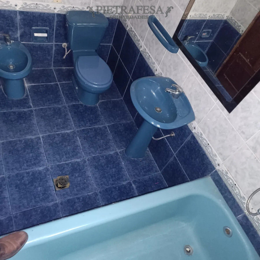 Apartamento ID.13857 - Apto en venta sobre avenida, 4 dormitorios, 2 baños- Centro
