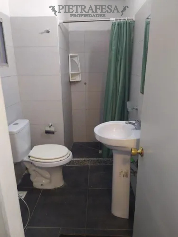Apartamento ID.13484 - Apartamento en alquiler, 2dormitorios, 1baño, patio. Reducto.