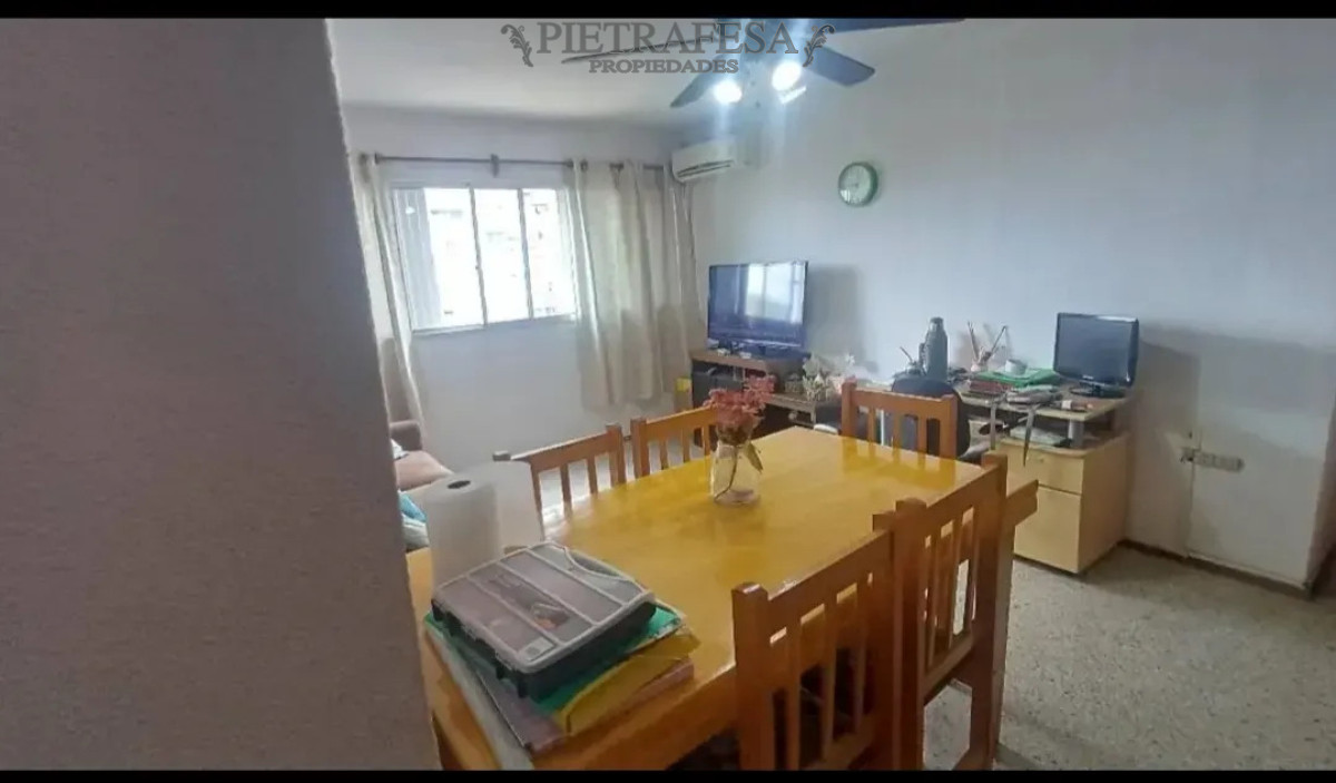 Apartamento ID.15729 - Apartamento en venta con renta, 3 dormitorios, 1 baño, terraza lavadero, estacionamiento. Malvin Norte.