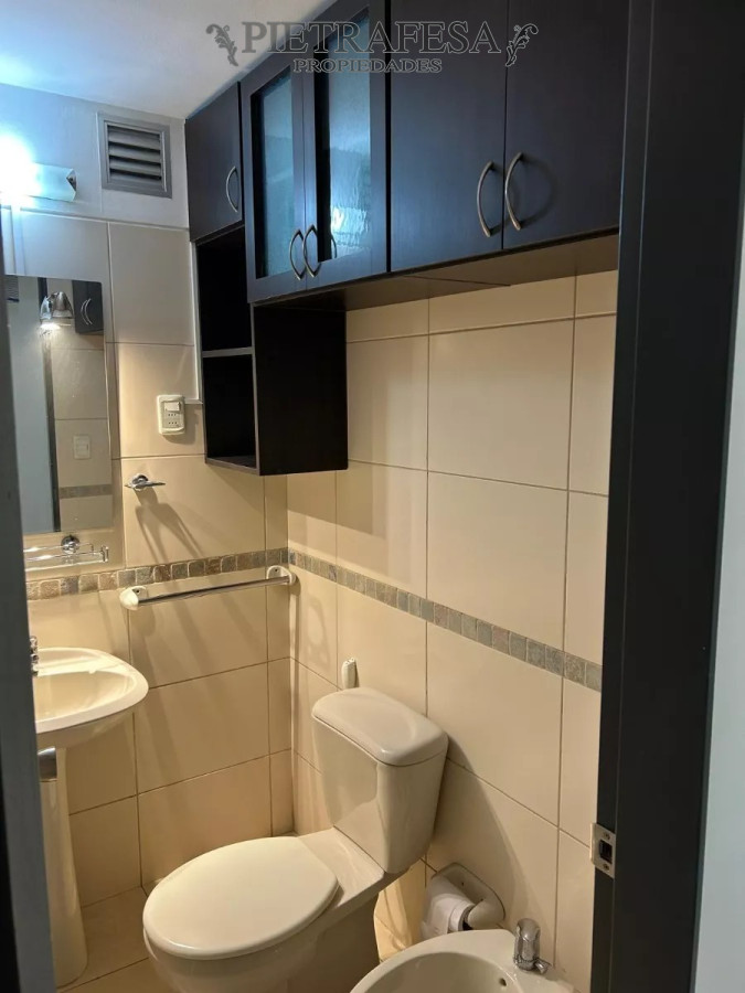 Apartamento ID.12343 - Apto en venta con renta 3 dormitorios, 2 baños, garaje-Centro