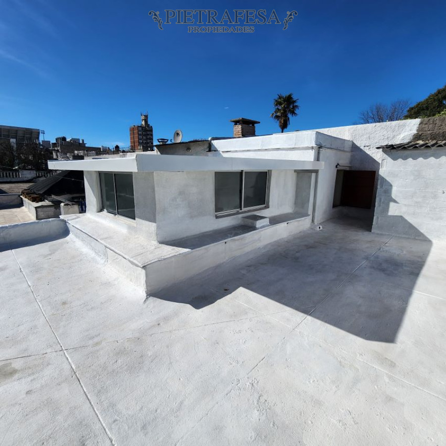 Apartamento ID.7016 - Apartamento en venta con renta, 2 dormitorios, 1 baño y azotea-Estero Bellaco- La Blanqueada