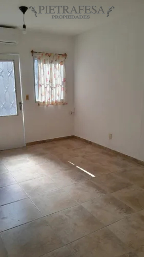 Apartamento ID.13511 - Apartamento en alquiler, 2dormitorios, 1baño, patio. Villa Muñoz.
