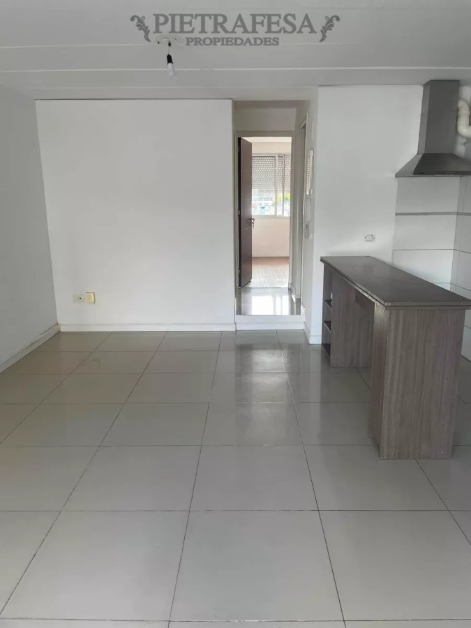 Apartamento ID.13049 - Apto con renta en venta 2 dorm, 1 baño y cochera-La Blanqueda