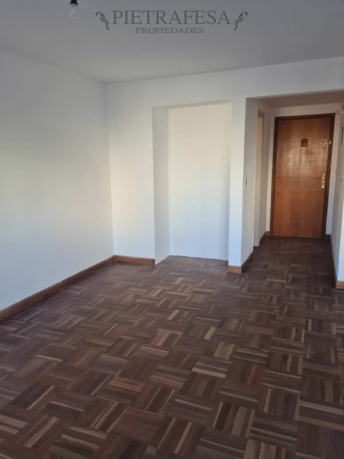 Apartamento ID.9011 - Apartamento en alquiler, Monoambiente, 1 baño, terraza. Centro.