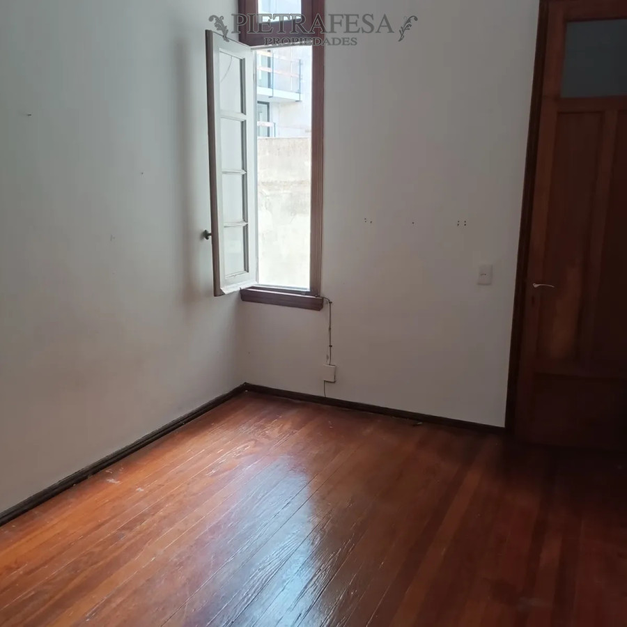 Apartamento ID.13857 - Apto en venta sobre avenida, 4 dormitorios, 2 baños- Centro