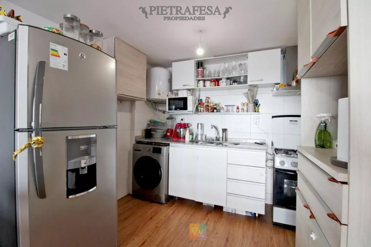 Apartamento ID.7119 - Apartamento en venta con renta, 2 dormitorios, 1 baño, terraza, Bv. Gral Artigas, Jacinto Vera.