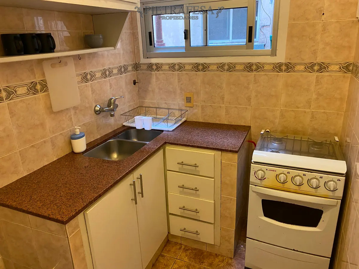 Apartamento ID.12794 - Apartamento en alquiler, 1dormitorio, 1baño, balcón, amueblado. Centro.