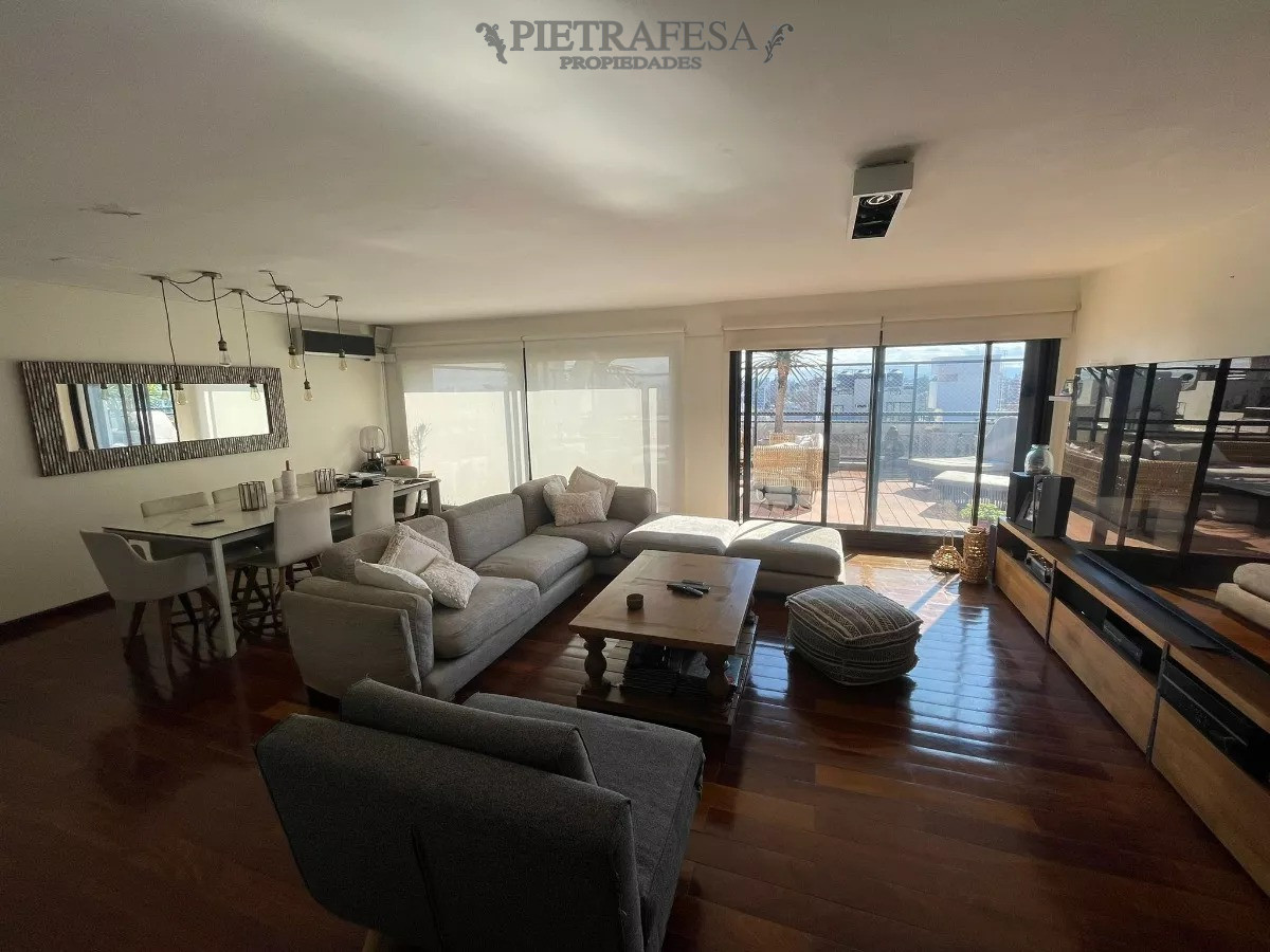 Apartamento ID.11055 - Penthouse en venta 3 dormitorios, 5 baños, terraza, gje-Pocitos 