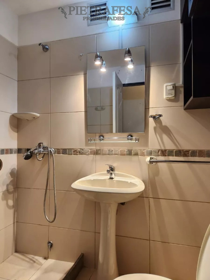 Apartamento ID.12343 - Apto en venta con renta 3 dormitorios, 2 baños, garaje-Centro