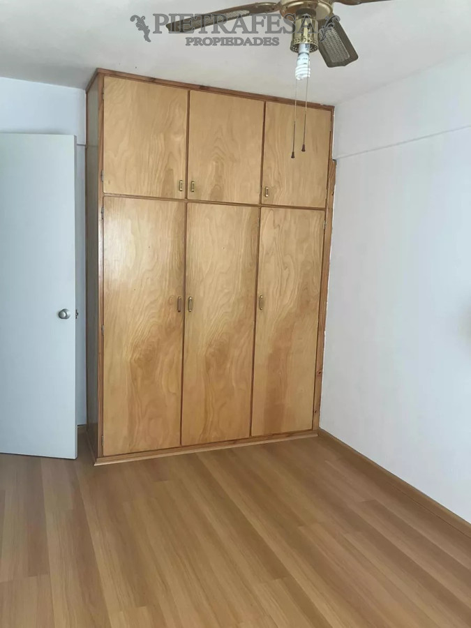 Apartamento ID.8050 - Apartamento en venta 3 dormitorios, 1 baño- Jaime Roldos y Pons-Pérez Castellanos