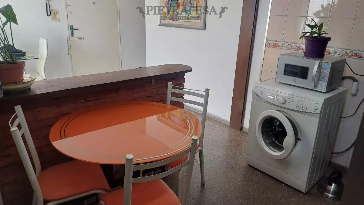 Apartamento ID.11775 - Apto en venta 3 dormitorios, 1 baño-Mercado Modelo