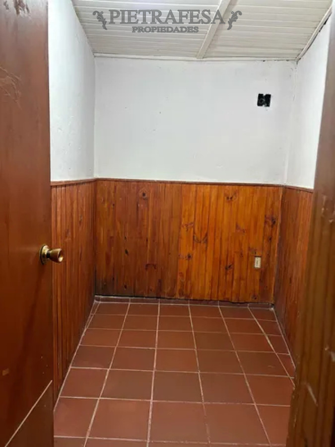 Apartamento ID.13912 - Apartamento en alquiler, 1 dormitorio, 1 baño, patio. Colon.